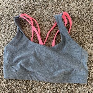 Lululemon sports bra size 8